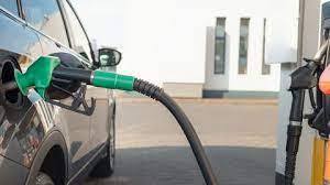 Los precios de los combustibles siguen bajando en la República Checa